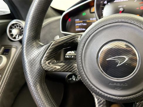Used 2014 McLaren MP4-12C Spider RWD image 21