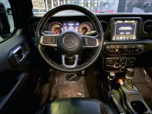 Used 2021 Jeep Wrangler Unlimited Sahara image 5