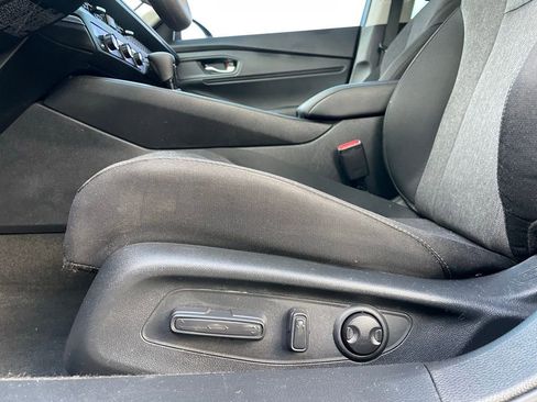 Certified 2025 Honda Accord SE image 24