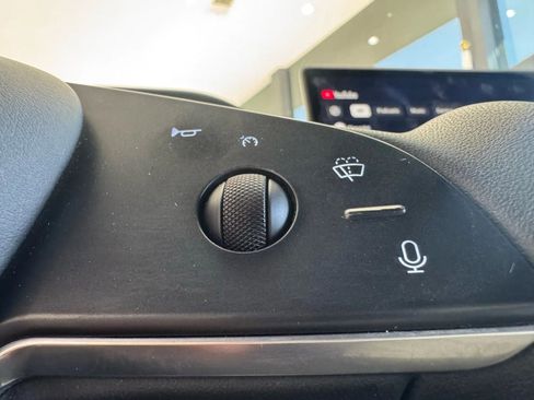 Used 2022 Tesla Model S image 24