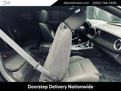 Used 2018 Chevrolet Camaro SS RWD image 19