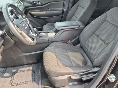 Used 2019 GMC Acadia SLE FWD image 16