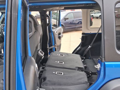 New 2026 Jeep Wrangler Unlimited Sport w/ Convenience Group image 19