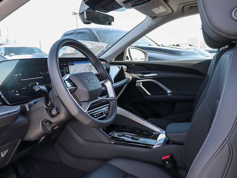 New 2025 Audi Q5 Premium image 23