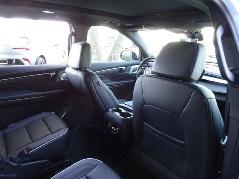 New 2026 Buick Enclave Avenir w/ Super Cruise Package FWD image 21