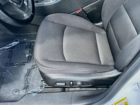 Used 2024 Chevrolet Malibu LT FWD image 18