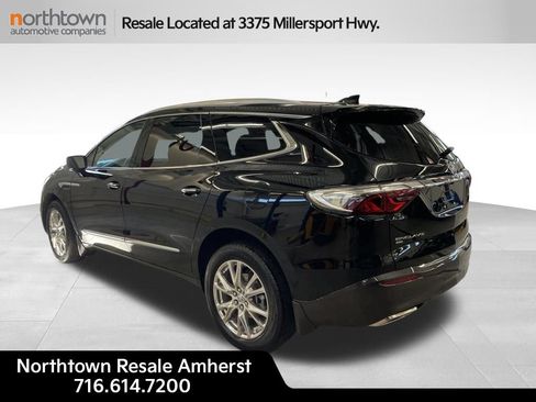 Used 2023 Buick Enclave Essence w/ Experience Buick Package AWD/4WD image 3