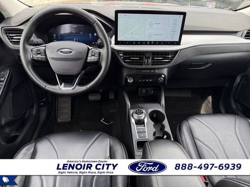 Used 2025 Ford Escape SE w/ PHEV Premium Package FWD image 14