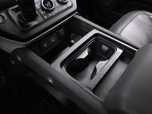 Used 2023 Land Rover Defender 110 X-Dynamic SE image 39