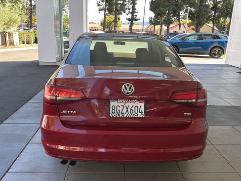Used 2017 Volkswagen Jetta S FWD image 4