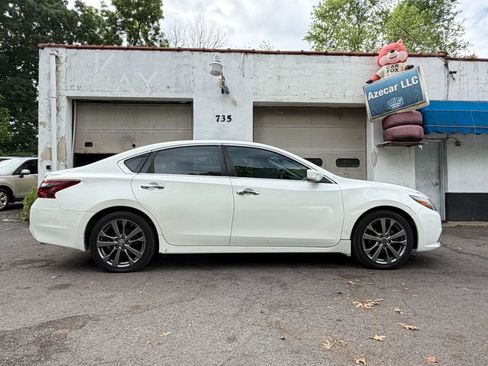 Used 2018 Nissan Altima 2.5 SR w/ SR Special Edition FWD image 13