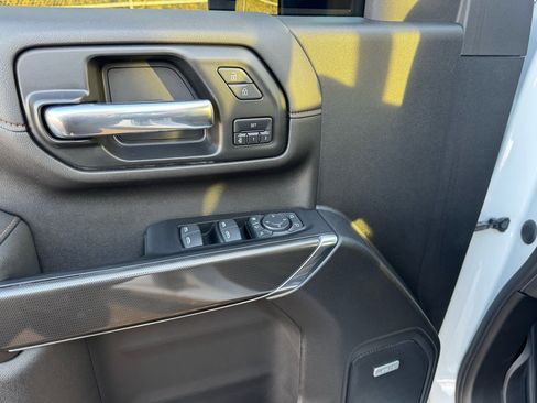 Used 2022 GMC Sierra 2500 AT4 w/ AT4 Premium Plus Package image 27