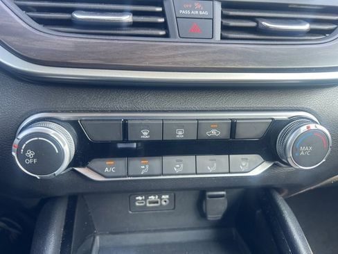 Used 2024 Nissan Altima 2.5 SV image 13