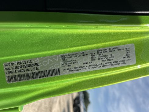 Used 2025 Jeep Wrangler Unlimited Rubicon AWD/4WD image 32