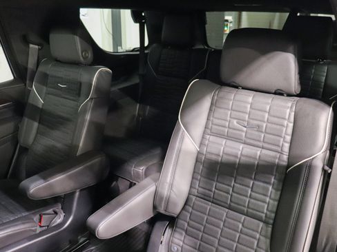 Certified 2023 Cadillac Escalade Sport Platinum w/ LPO, ONYX Package image 21