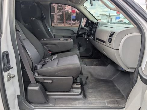 Used 2010 Chevrolet Silverado 1500 W/T RWD image 12