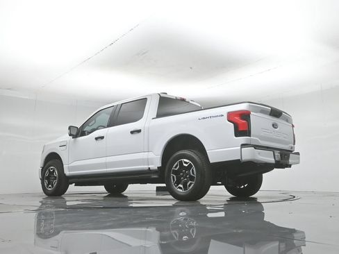 Certified 2023 Ford F150 Lightning XLT AWD/4WD image 4