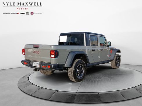 Used 2023 Jeep Gladiator Rubicon w/ Trailer Tow Package AWD/4WD image 16