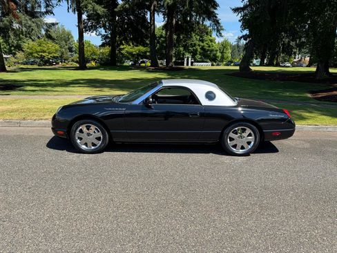 Used 2002 Ford Thunderbird RWD image 2