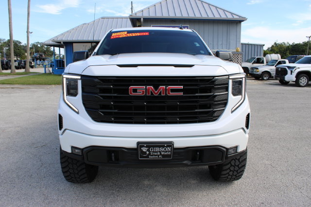 Used 2022 GMC Sierra 1500 Elevation AWD/4WD image 2