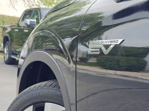 New 2025 Mitsubishi Outlander SE image 34