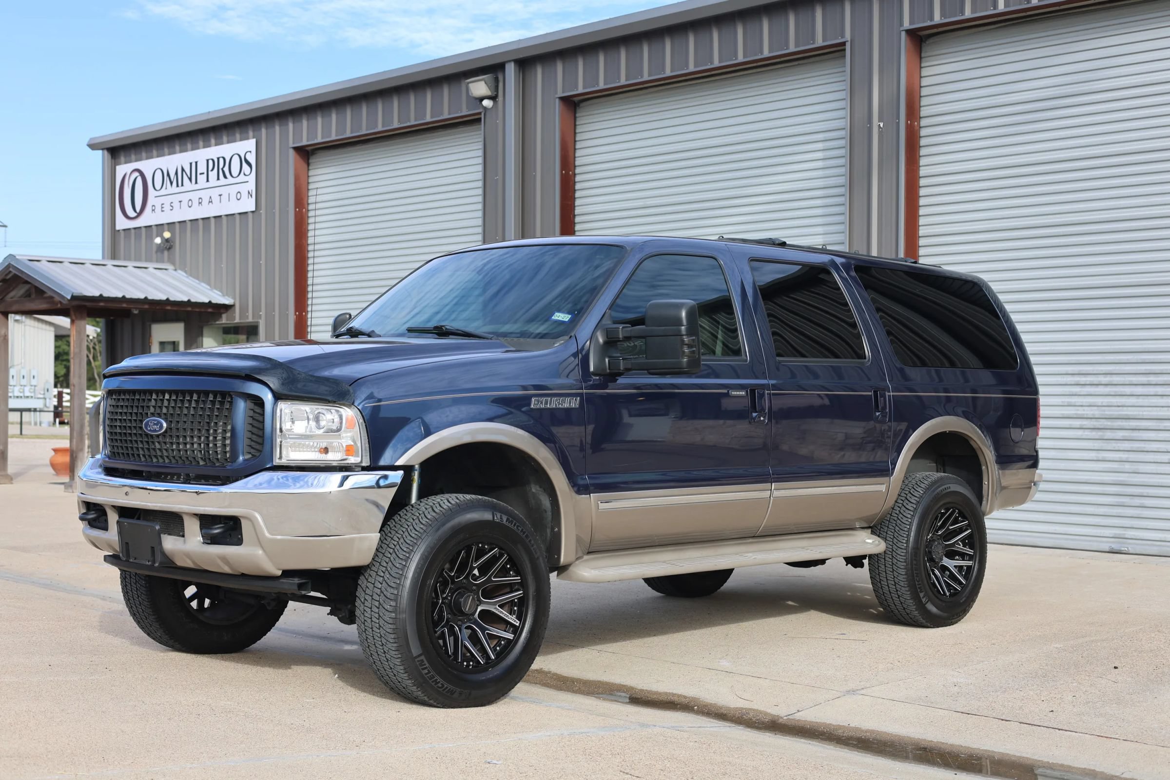 Used 2002 Ford Excursion Limited AWD/4WD image 10