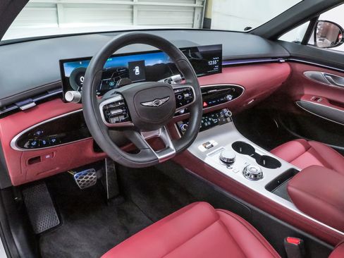 Certified 2026 Genesis GV70 3.5T Sport Advanced AWD/4WD image 2