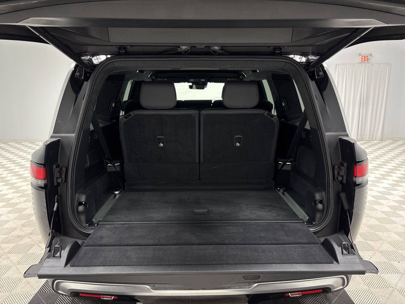 Used 2023 Rivian R1S Adventure Quad AWD/4WD image 15