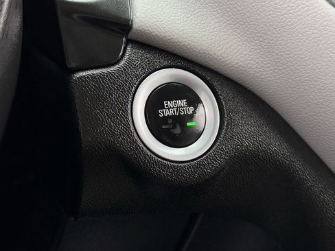 Used 2023 Chevrolet Equinox LS w/ LS Convenience Package image 18