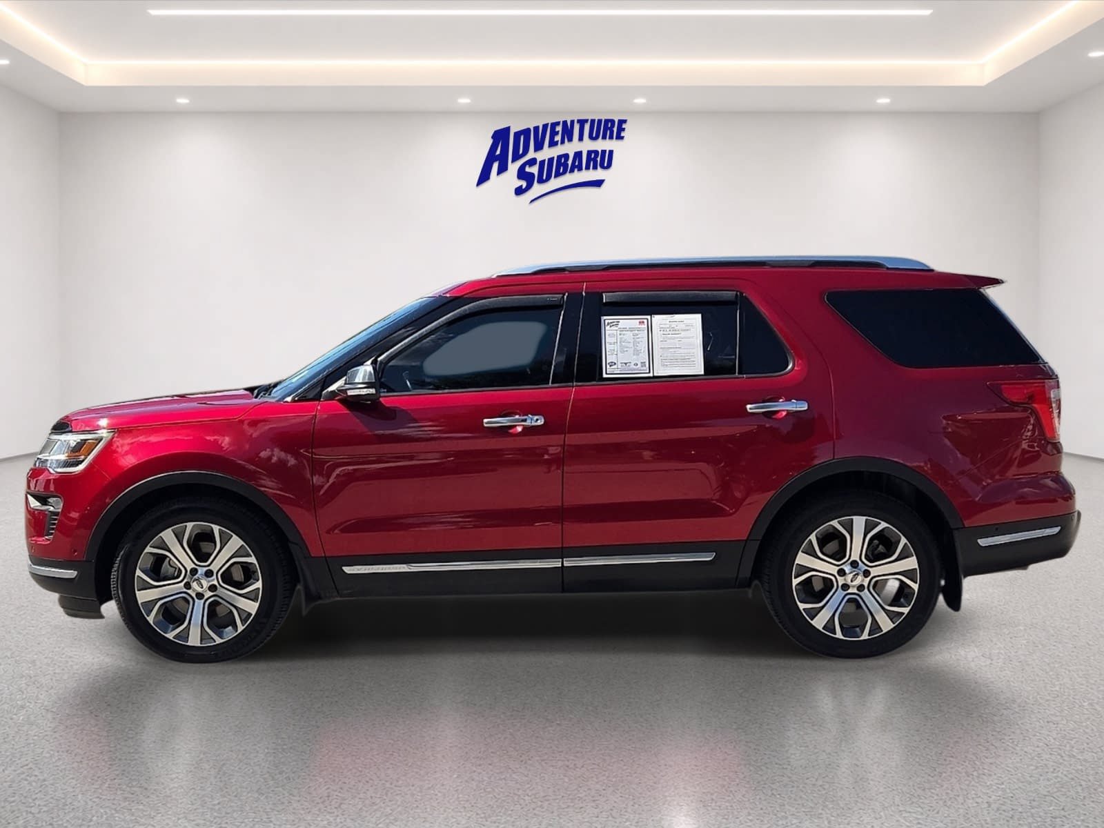 Used 2018 Ford Explorer Platinum AWD/4WD image 4