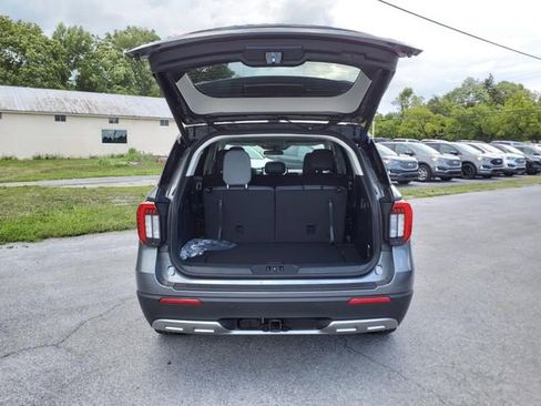 Used 2025 Ford Explorer Active w/ Active Comfort Package image 5