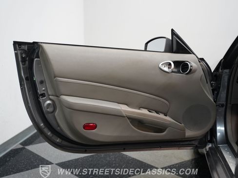 Used 2007 Nissan 350Z Touring RWD image 37