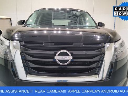 Used 2025 Nissan Pathfinder SV FWD image 2