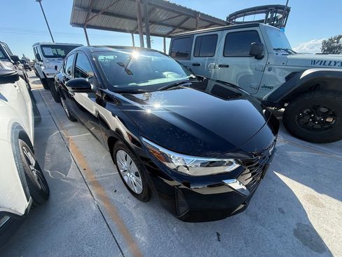 Used 2025 Nissan Sentra S FWD image 3