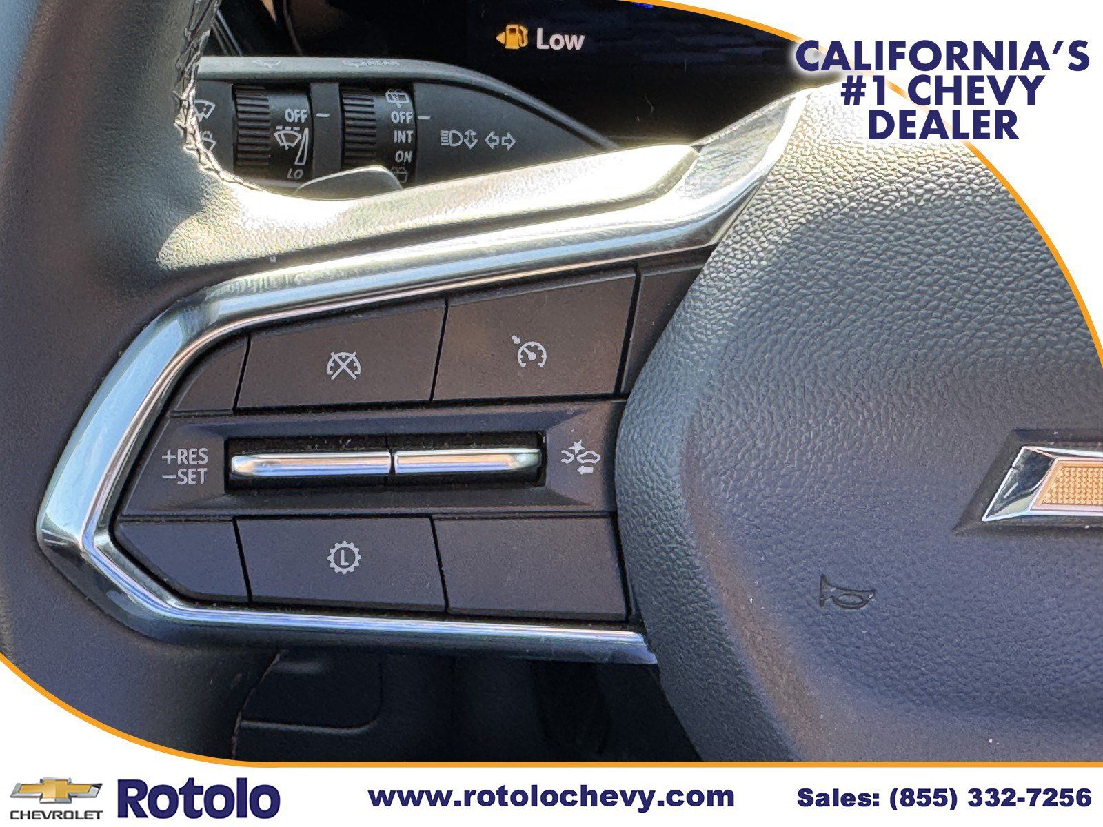Used 2025 Chevrolet Suburban LT RWD image 24
