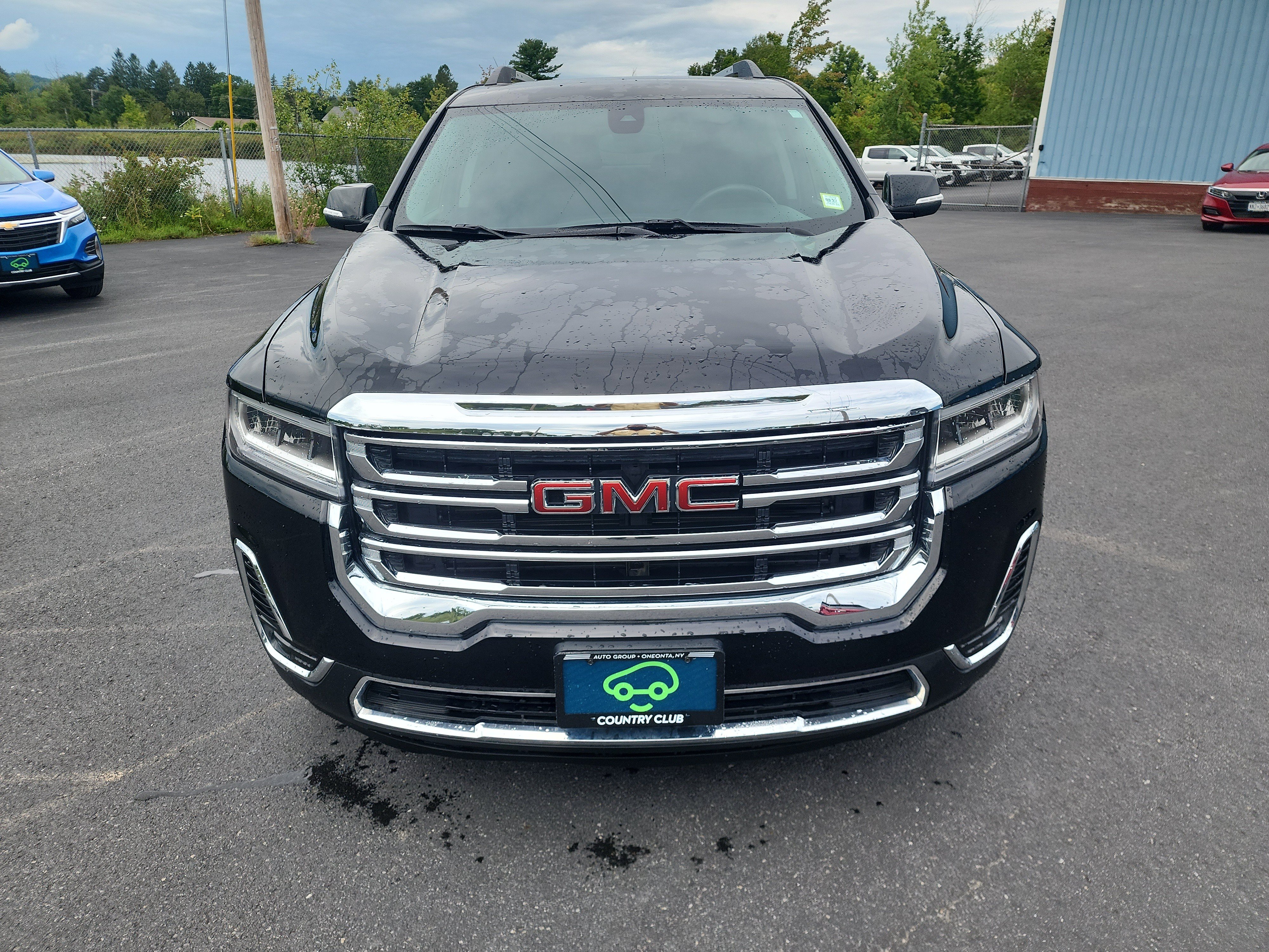 Certified 2023 GMC Acadia SLE w/ Driver Convenience Package AWD/4WD image 3