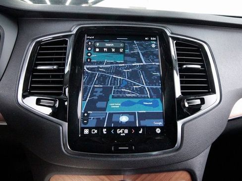 Certified 2025 Volvo XC90 B6 Plus w/ Protection Package Premier image 15