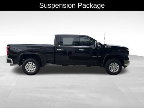Used 2025 Chevrolet Silverado 2500 LTZ w/ LTZ Convenience Package AWD/4WD image 9
