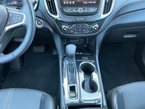 Used 2023 Chevrolet Equinox Premier AWD/4WD image 13