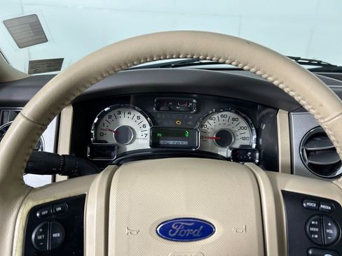 Used 2014 Ford Expedition XLT w/ Equipment Group 202A image 13