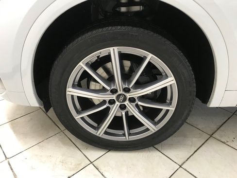 Used 2023 Audi SQ5 Premium Plus w/ Premium Plus Package AWD/4WD image 7