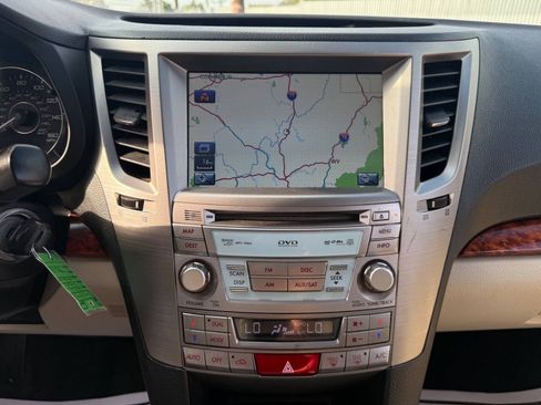 Used 2011 Subaru Outback 3.6R Limited AWD/4WD image 17