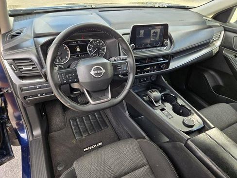 Used 2025 Nissan Rogue SV AWD/4WD image 13