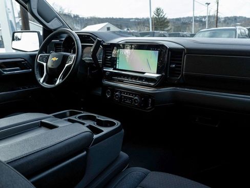 Used 2024 Chevrolet Silverado 1500 LT image 31