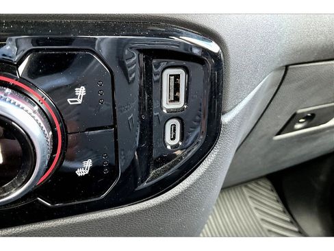 Used 2024 GMC Sierra 1500 Elevation image 16