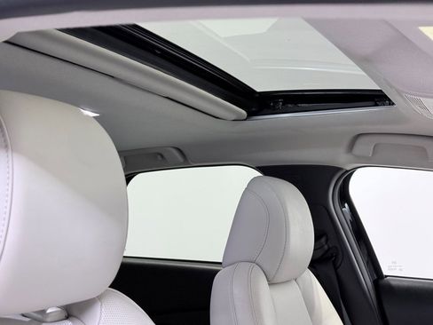 Used 2023 MAZDA CX-30 AWD 2.5 S w/ Premium Package image 11