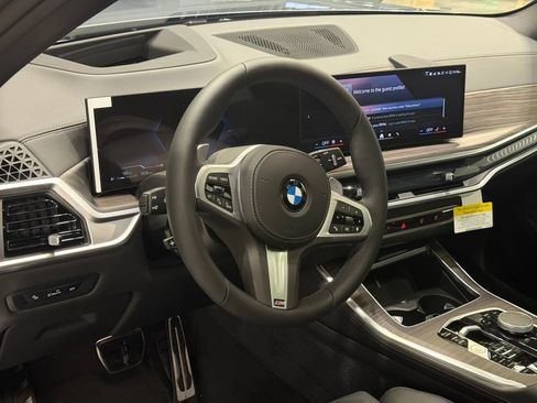 Used 2026 BMW X5 xDrive40i w/ M Sport Package AWD/4WD image 11