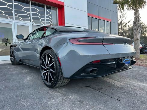 Used 2020 Aston Martin DB11 Coupe image 6