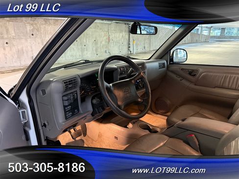 Used 1996 Chevrolet Blazer LT image 37