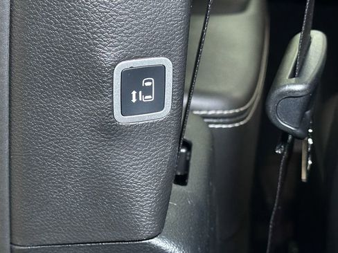 New 2026 Chrysler Pacifica Select image 21